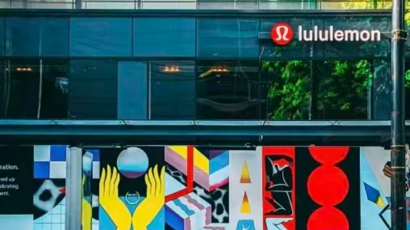 Lululemon Faces Downward Spiral: Innovation, Competition, and the Future of Athleisure